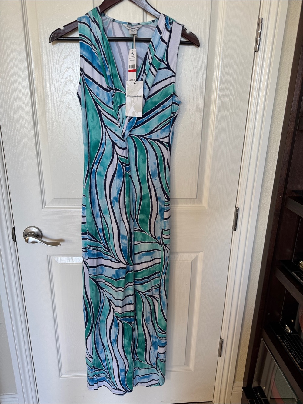 NWT XS Tommy Bahama Sleeveless V-Neck Maxi Dress in Teal, Aqua & Blue